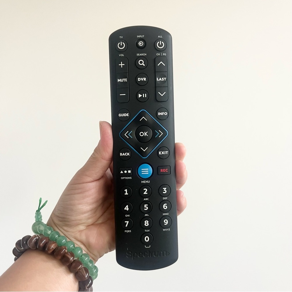 Spectrum Cable Replacement Universal Remote Control UR-1160 Needs Batteries